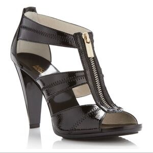 Michael Kors Sz 10 Black Patent Leather T Strap Heels Sandals Gold Zip Front